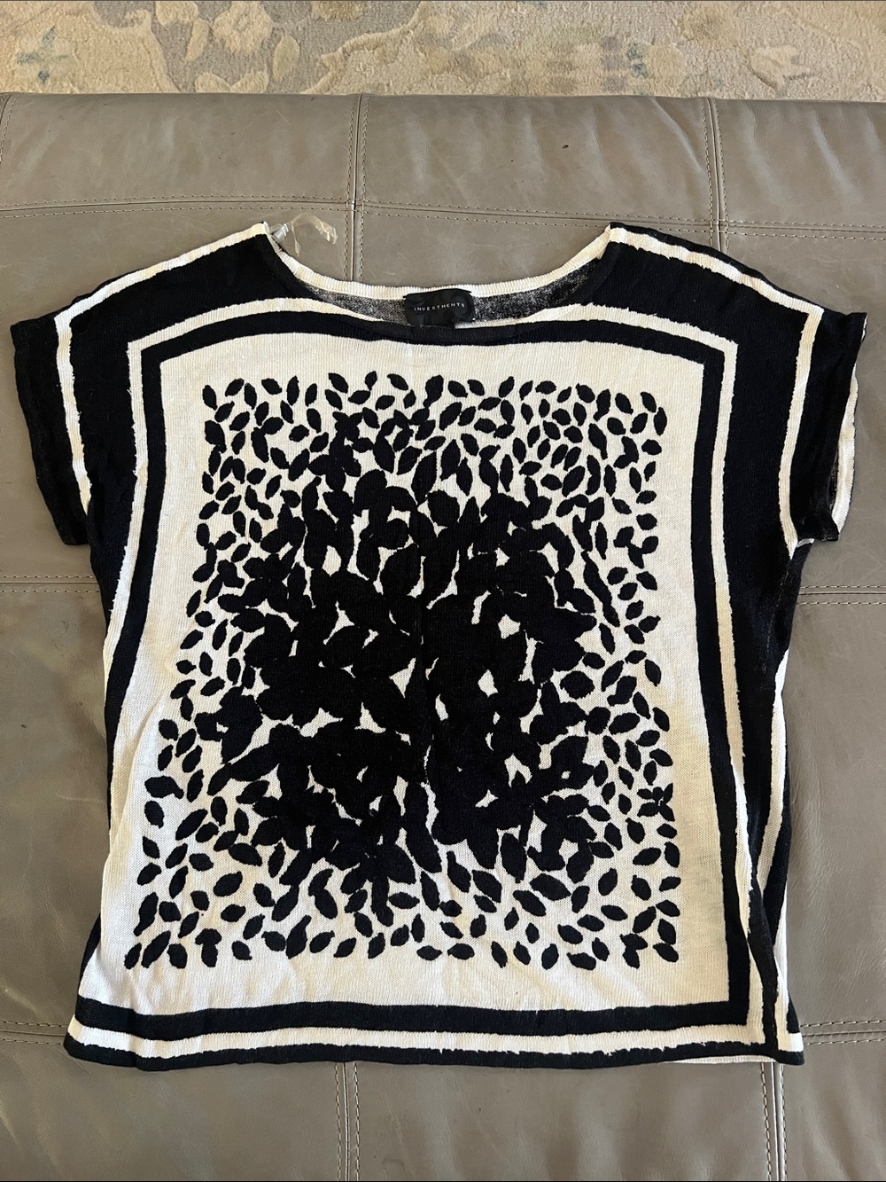 Investments Black & White Short Sleeve Patterned Tee